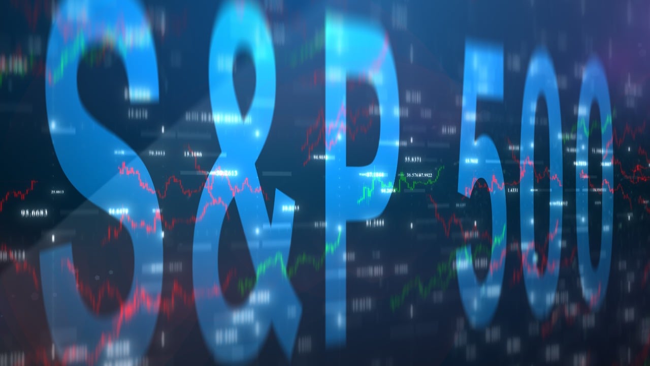 S&P 500 Rebalance Excludes Strategy Despite Meeting Criteria, Adds Robinhood